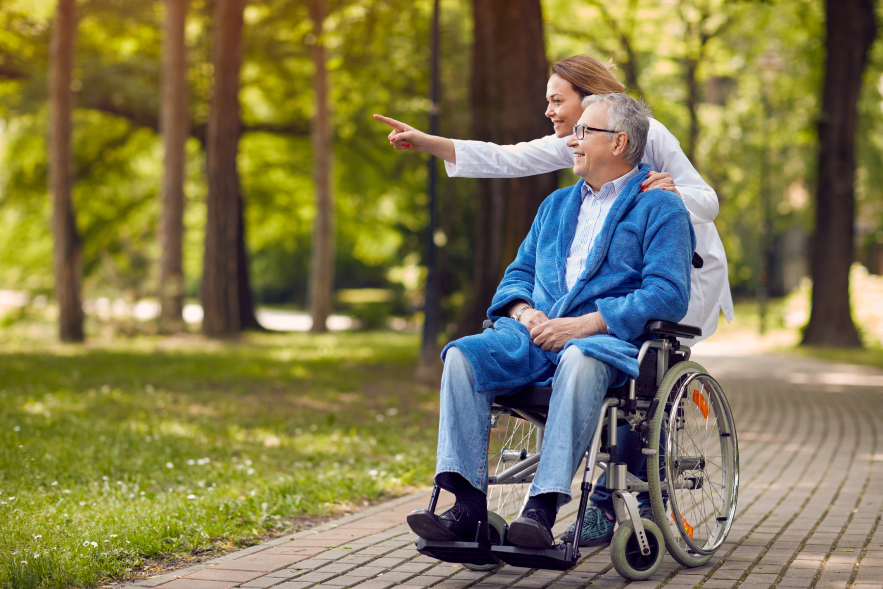 nurse-walking-with-patient_148918367